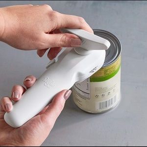 NEW Pampered Chef smooth-edge can opener